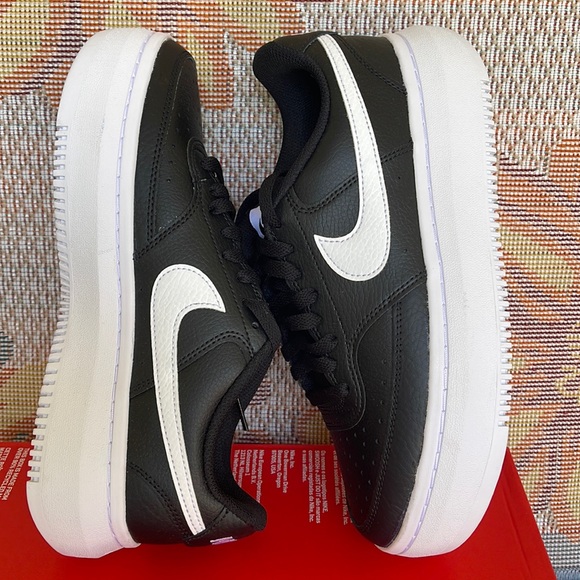 Nike WMNS Court Vision Alta
Black/White
Women's Athletic Shoes
Style DM0113-002 - Picture 10 of 16